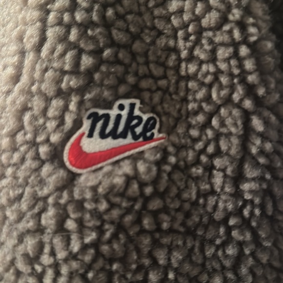 Nike jacket - Picture 4 of 4